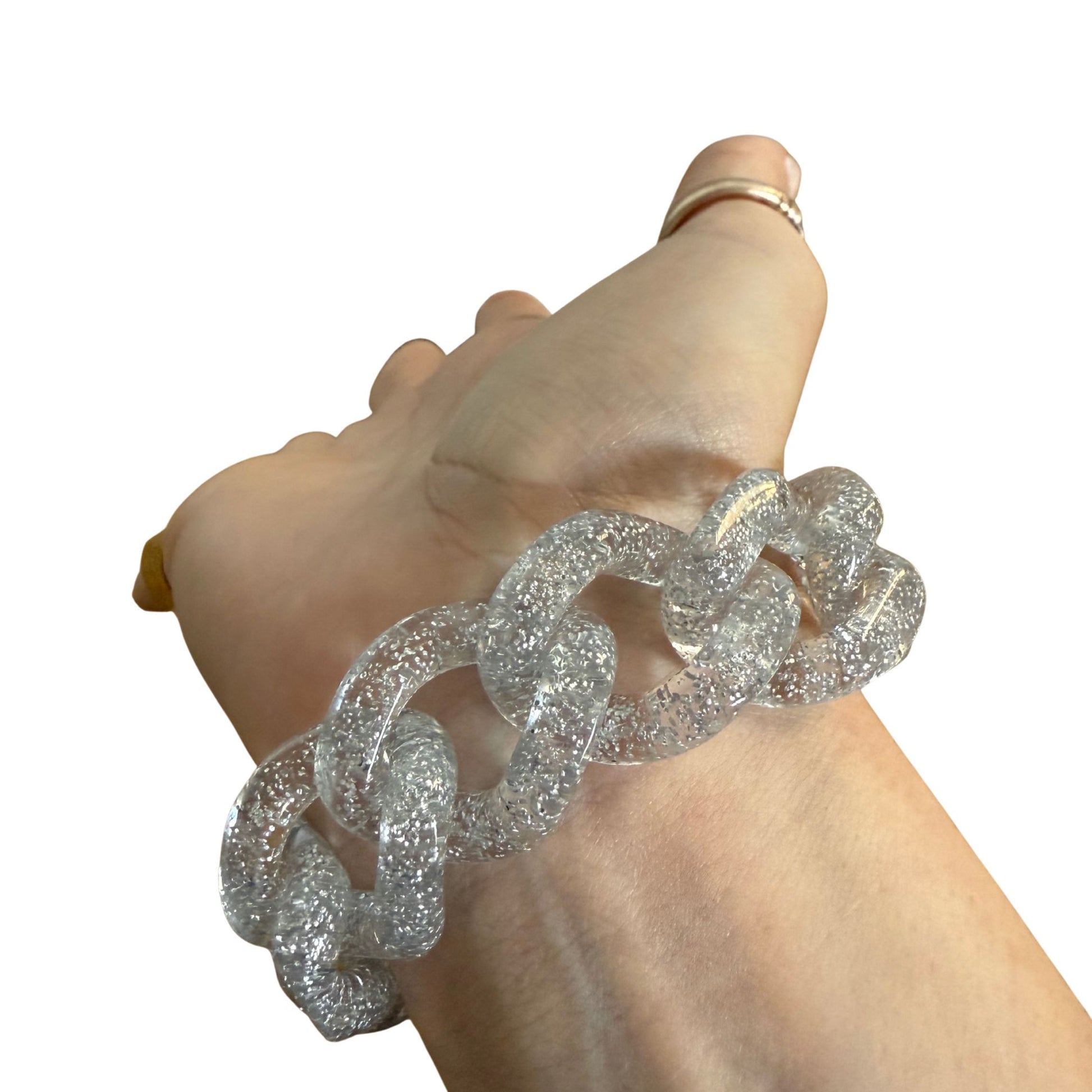 BRACELET FRANCINE BRAMLI: MAILLON ARGENTÉ PAILLETTES ET CHARM NACRÉ GRIS