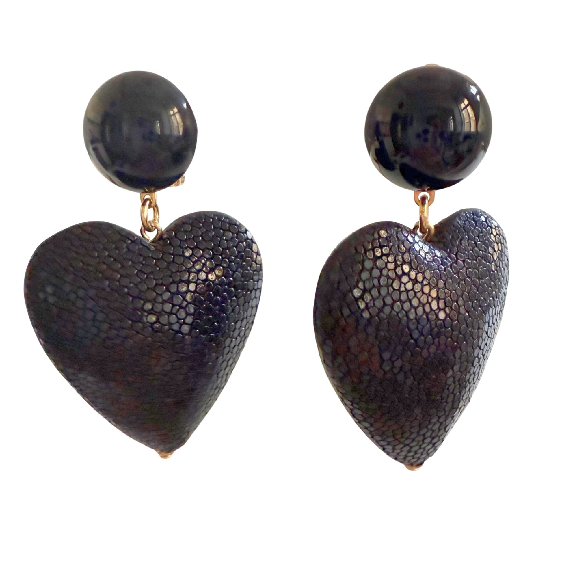 BOUCLES D'OREILLES FRANCINE BRAMLI: COEUR NOIR EN GALUCHAT