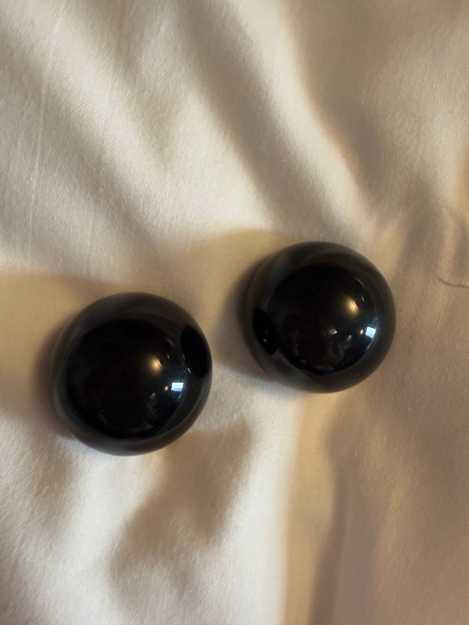 Boucles d’oreilles FRANCINE BRAMLI : rainball XL noire ( rare)