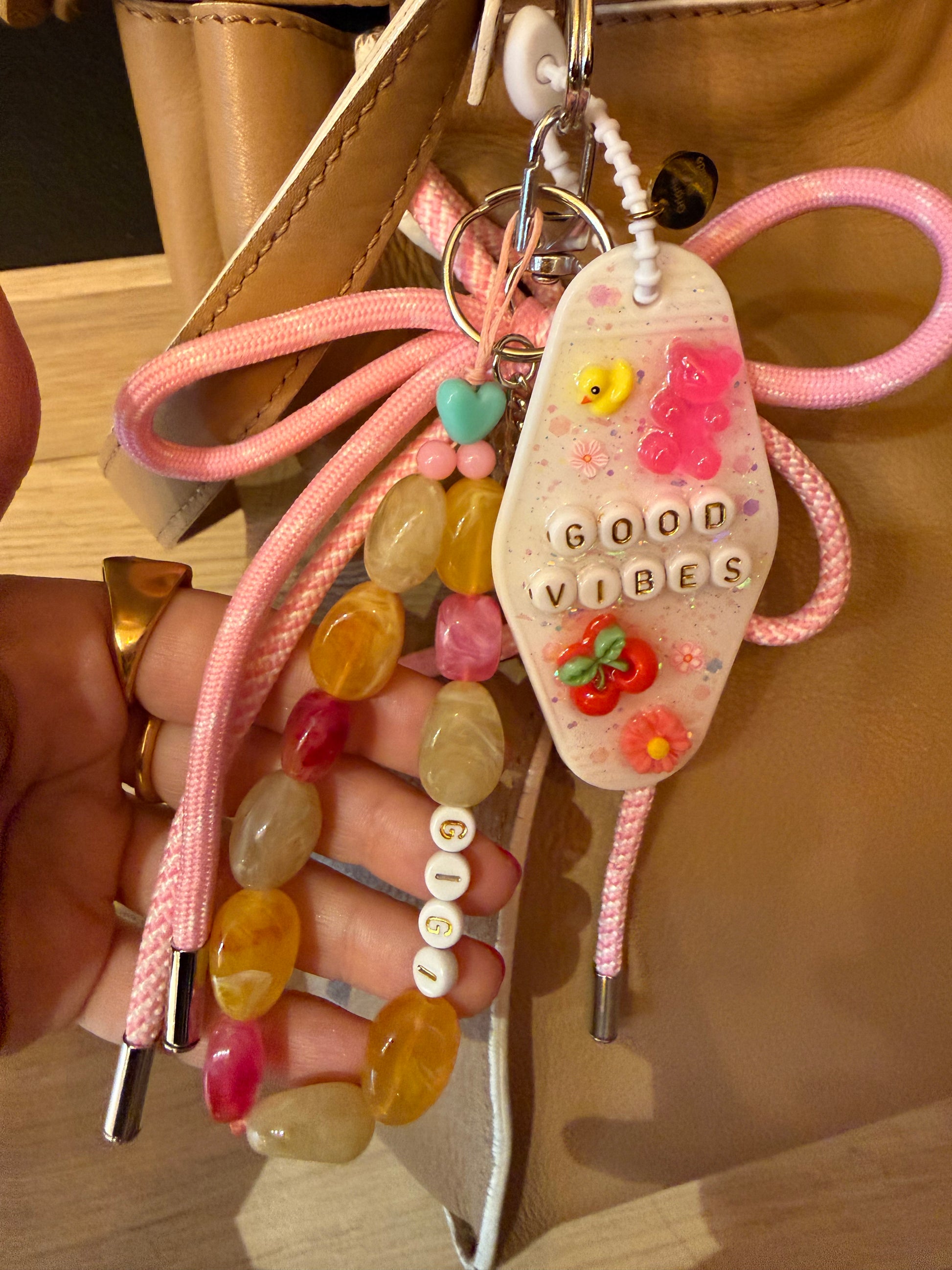 PORTE CLÉS OU GRIS GRIS DE SAC "GIGI X LES GRIS GRIS DE MATHILDE"