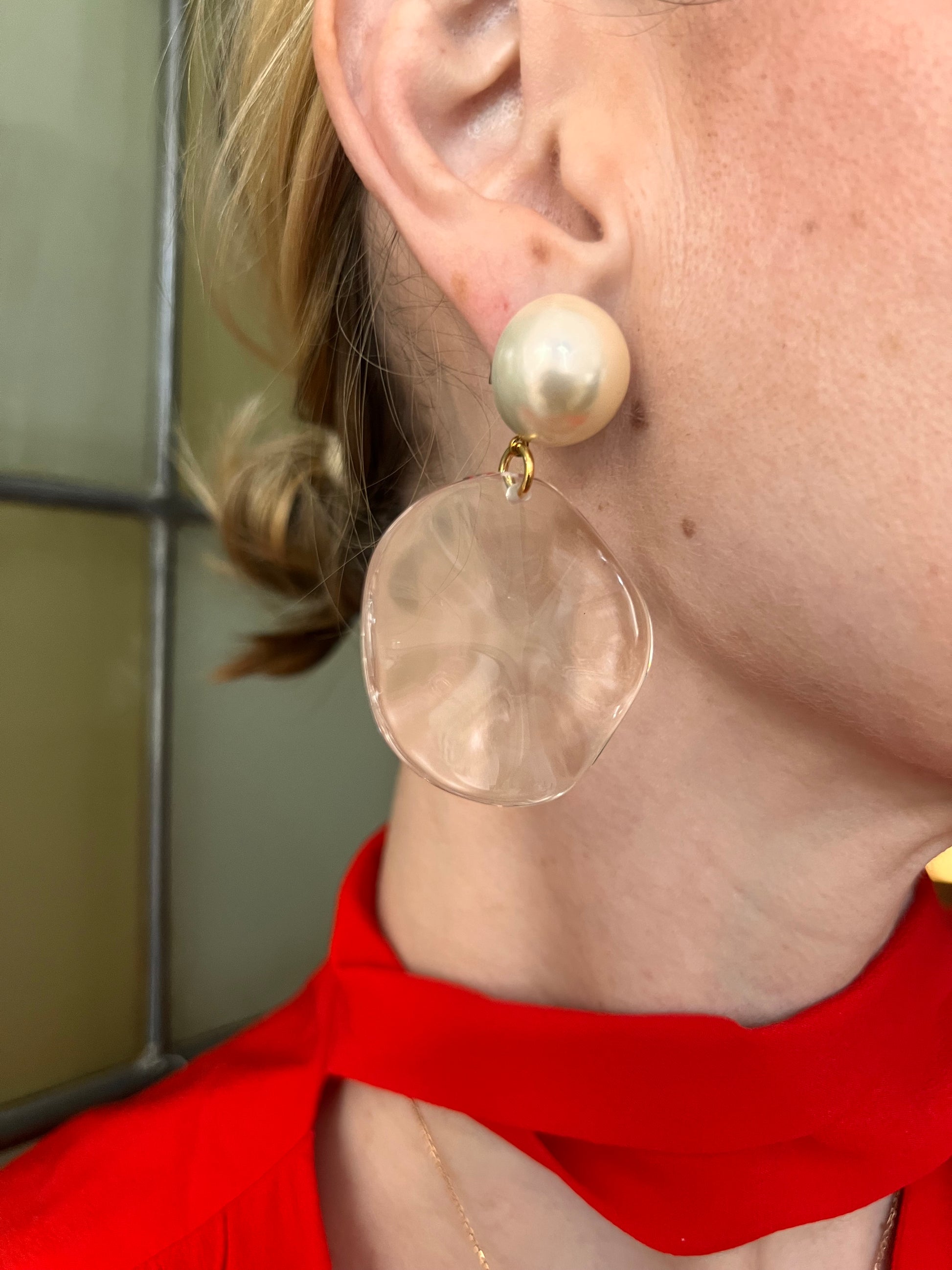 Boucles d'oreilles Francine Bramli: VENUS S PERLE ET TRANPARENTE