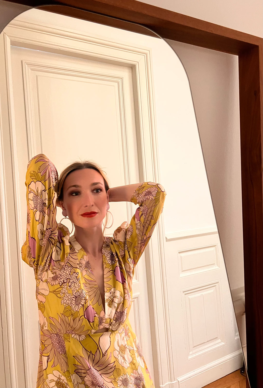 Boucles d'oreilles Francine Bramli: CRÉOLES FINES L ROSE PÂLE