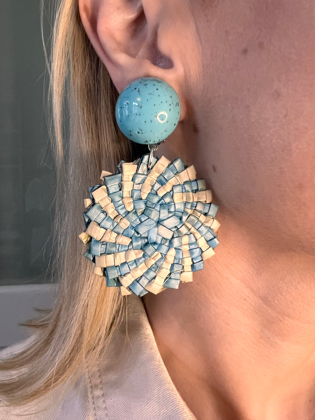 Boucles d'oreilles Francine Bramli: PLAGE M RAPHIA TURQUOISE