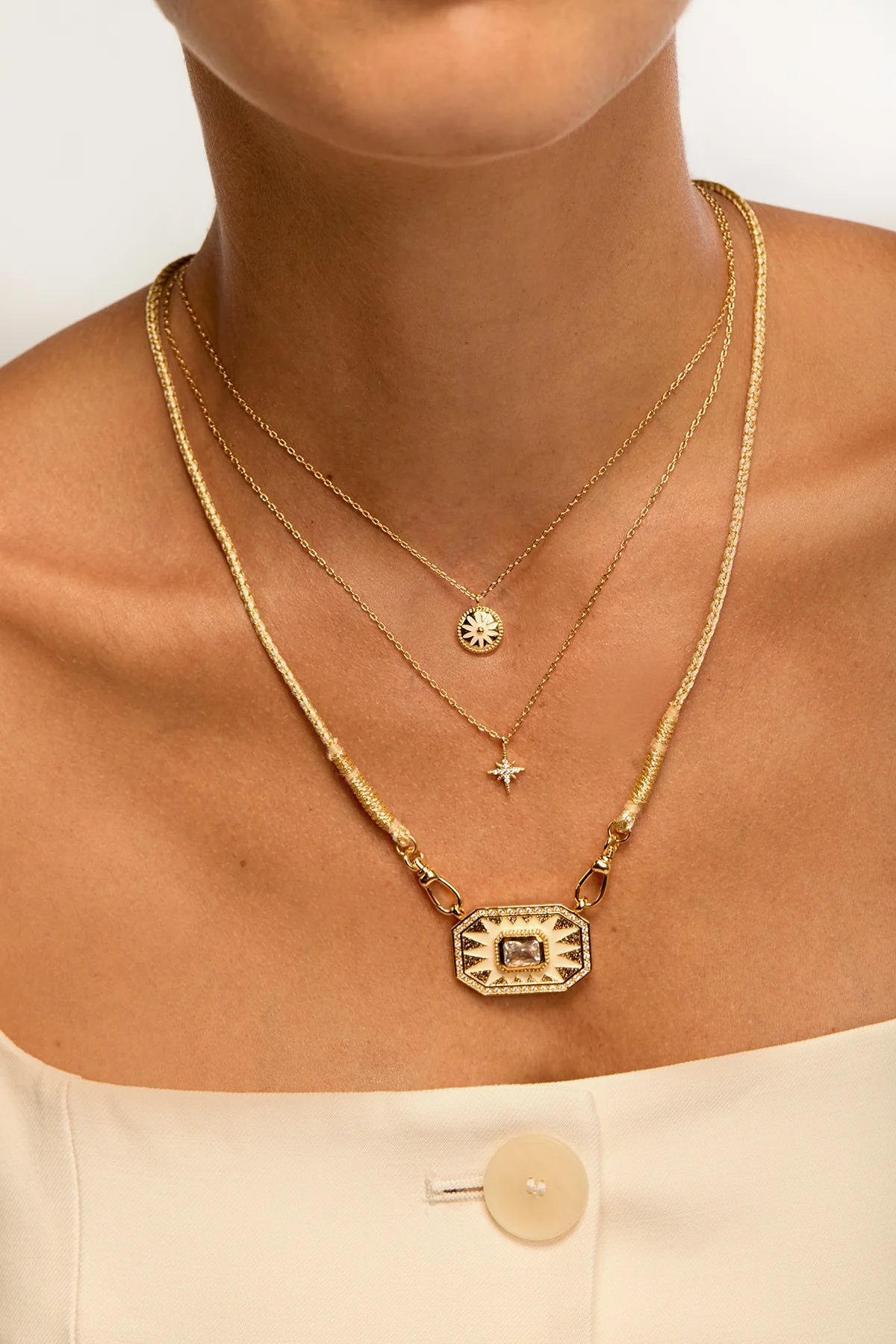 COLLIER - IVORY FLOWER