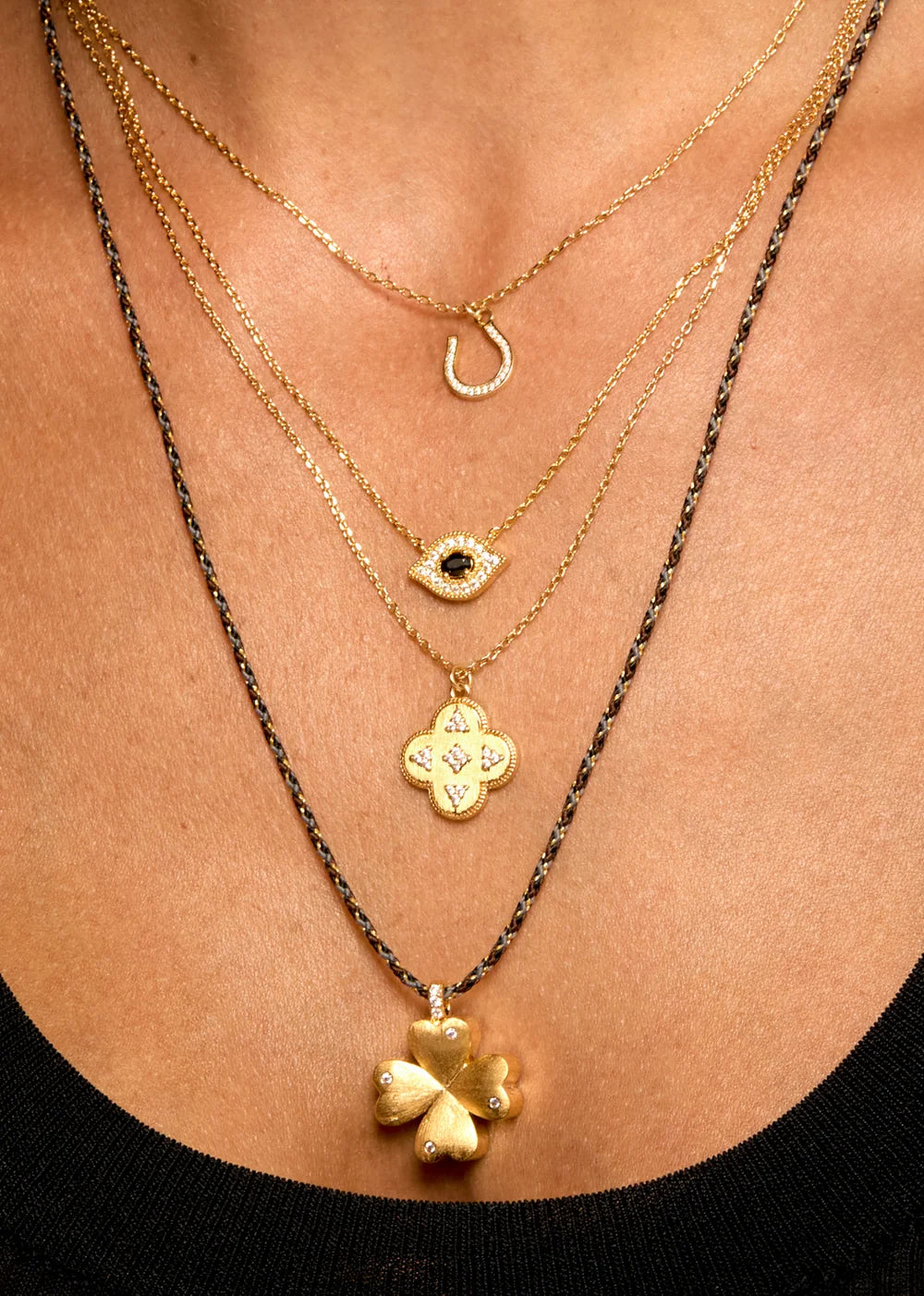 COLLIER LUCKY OR